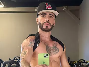 Imlive Adult Video Chat of LancelotBenwick1