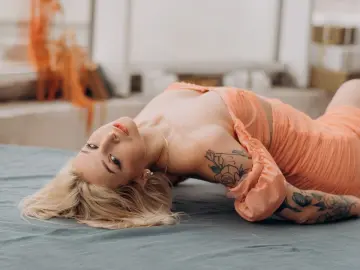 Imlive Sex Cam of LilFLeurs