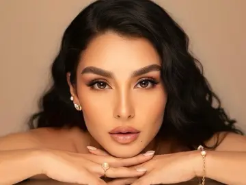 Livejasmin Nude Webcam of HollyAllington