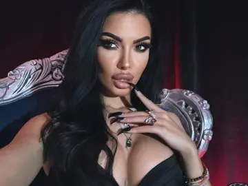 Livejasmin Free Porn Cam of MoniqueSpelll