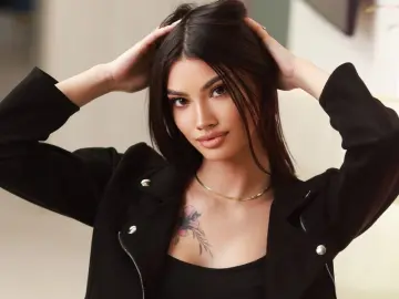 GiaHarts from livejasmin