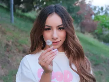 Livejasmin Nude Webcam of AlizeeBlair