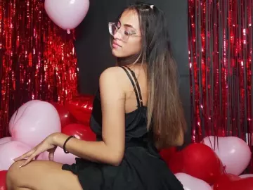 SophieAdult from livejasmin
