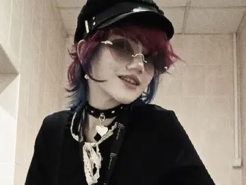 Livejasmin Nude Webcam of ElanorCiolek