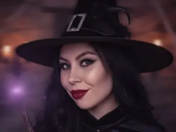 Livejasmin Live Porn of CarolineCouls