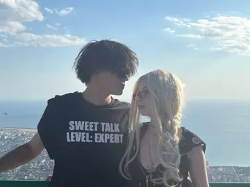 Livejasmin Live Sex of LucilleAndMoriah