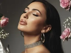 Myfreecams Free Porn Cam of YourDesiree_