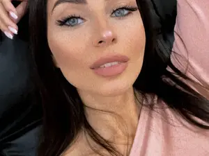 Myfreecams Live Sex Cam of Alliciya