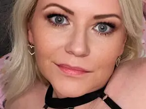 Myfreecams Sex Chat of Kurvy_Khloe