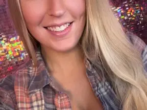 Myfreecams Adult Webcam of Lucyallen4201