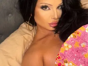 Myfreecams Adult Video Chat of cndnbaddie