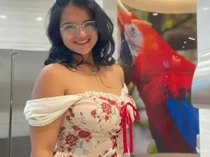 Myfreecams Free Porn Cam of Miiaa_sweet