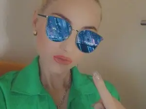 Myfreecams Free Live Porn of LadyMoonCash