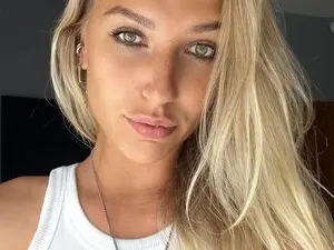 Myfreecams Sex Cam of VivicaCoke