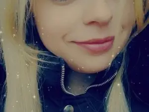 Myfreecams Nude Webcam of Sweet_girl200