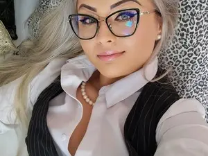 Myfreecams Live Sex Cam of YourSarah