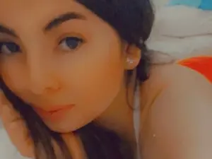 Myfreecams Live Porn of BeluLara_01