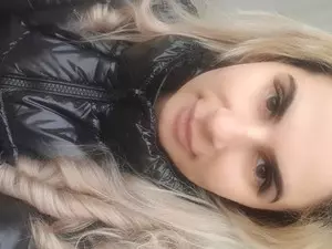 Myfreecams Live Sex Cam of Andreeasquirt