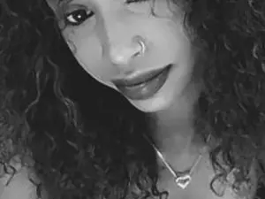 Lilmissbaddy from myfreecams