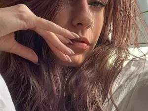 Myfreecams Free Porn Cam of RoxanneJoy