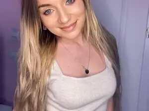 Myfreecams Live Sex Cam of SkyEyesLuna