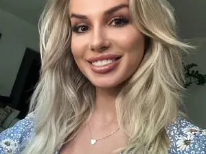 Myfreecams Best live sex cam show of CorneliaBaby