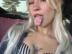 Myfreecams Live Sex Cam of annieangel18