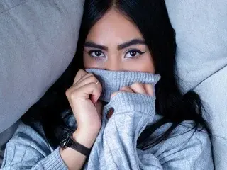 Streamate Adult Webcam of CHARLOTTEROGUE