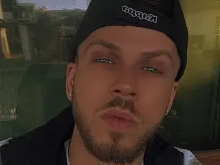 Streamate Free Live Porn of JonahShaw