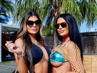 Streamate Free Porn Cam of Ambersnowxoxoxo