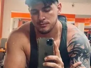 Streamate Sex Cam of TeylorCreed