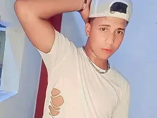 Streamate Best live sex cam show of Santiago_scar