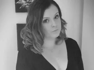 Streamate Free Porn Cam of NaughtyWifeUK