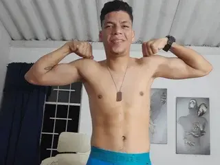 Streamate Sex Cam of MikeGuzman