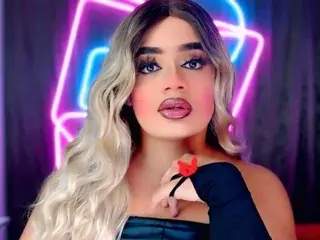 Streamate Sex Cam of LunaSofiaSmith