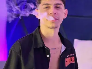 Logan_Woods from streamate