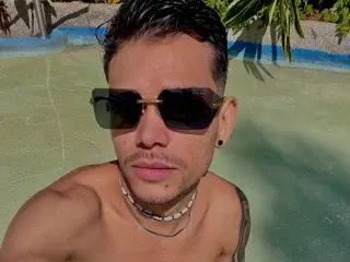 Streamate Live Porn of Pitter_Thompson31