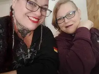 Streamate Free Live Porn of mistressmara_sumleah_bdsm