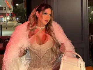 Streamate Adult Webcams of QueenIsabella19