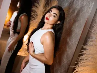 Streamate Live Porn of AryaLynn