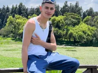 Streamate Private Sex Chat of alextsexx