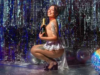 Streamate Nude Webcam of iisabbella