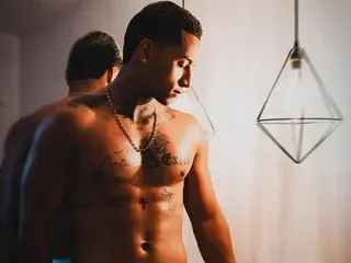 Streamate Sex Cam of BrushColton