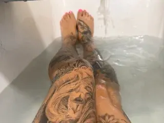 TattooBabeHarleyX from streamate