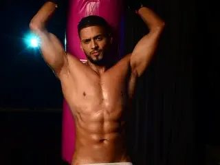 Streamate Watch Live Sex Cams of RiogaMaster