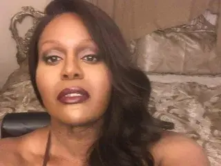 Streamate Live Porn of les_bains69