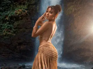 ValleryJohnson from streamate