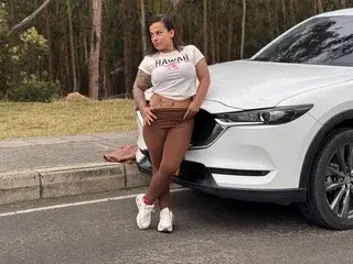 Streamate Sex Cam of Selenewinche