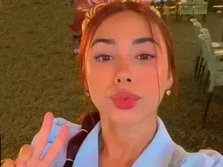 Streamate Live Porn of issiecute