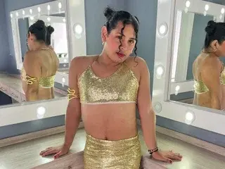 Streamate Sex Cam of DenniseSinclair